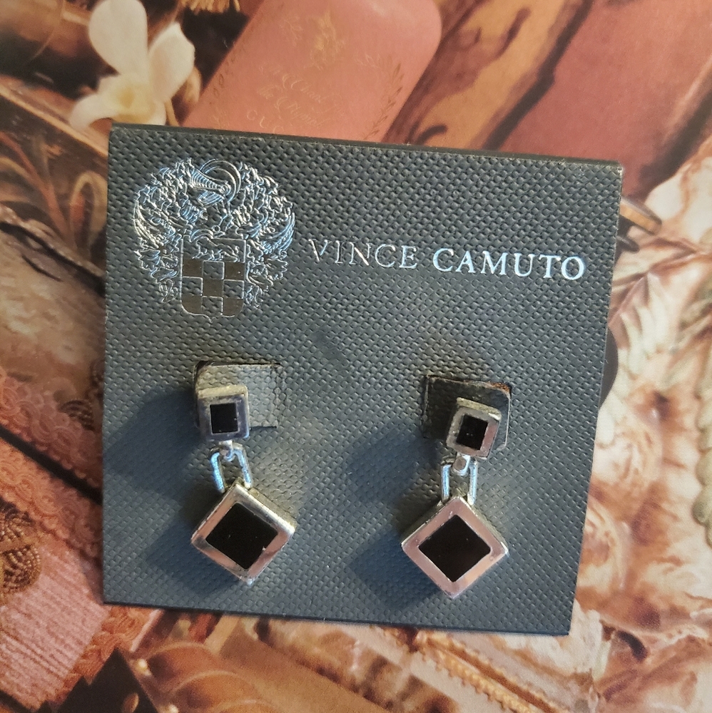 🆕🎁Vince Camuto earrings